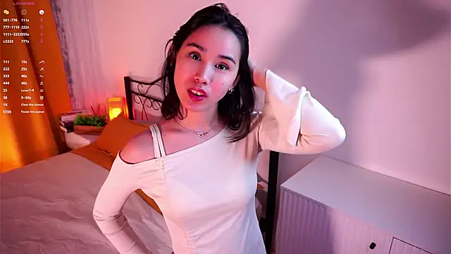 StaciaBratz online show from 24, 11, 2025