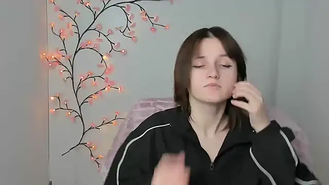 Alice Wonderme online show from 17, 1, 2026