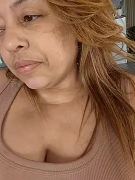 Halanamorena online show from 4, 5, 2026