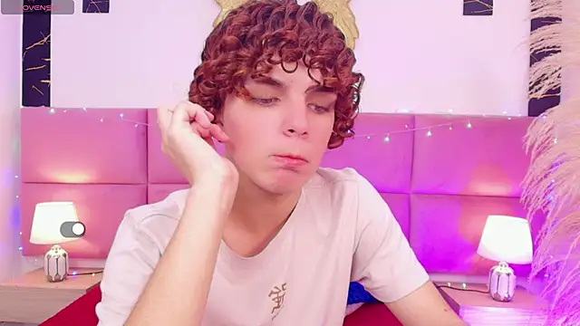 Skyee angel online show from 19, 12, 2025