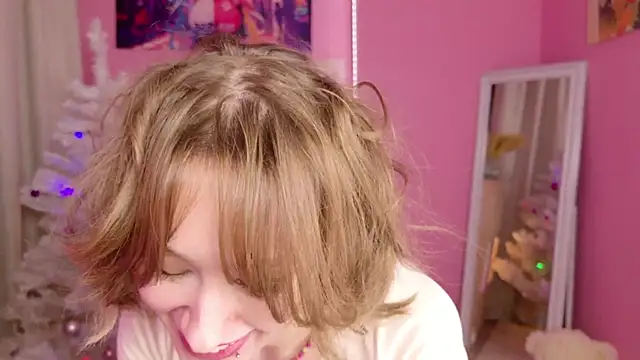 SweetKittyPlay online show from 15, 12, 2025