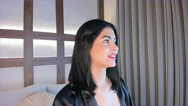 SarhaVega online show from 28, 11, 2025