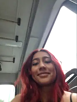 Snapshot of Eveeelyn25 chatting on 27, 11, 2025 Eveeelyn25 online show from 27, 11, 2025