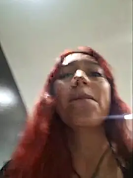 Snapshot of Eveeelyn25 chatting on 28, 11, 2025 Eveeelyn25 online show from 28, 11, 2025