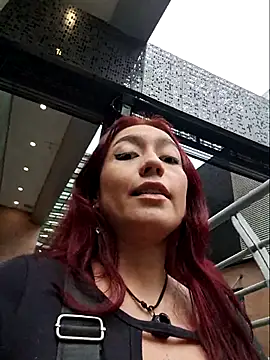 Snapshot of Eveeelyn25 chatting on 15, 2, 2026 Eveeelyn25 online show from 15, 2, 2026