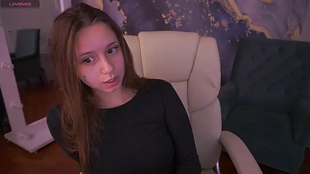 Snapshot of TinyNatalie chatting on 2, 5, 2026 TinyNatalie online show from 2, 5, 2026