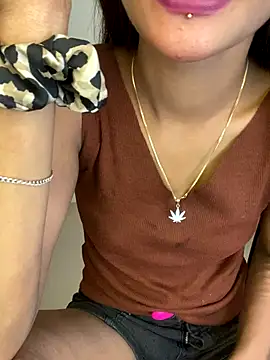 LOVELY BABYJI online show from 18, 12, 2025