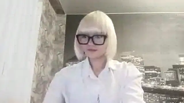 Snapshot of ElenoreVogtman chatting on 27, 11, 2025 ElenoreVogtman online show from 27, 11, 2025