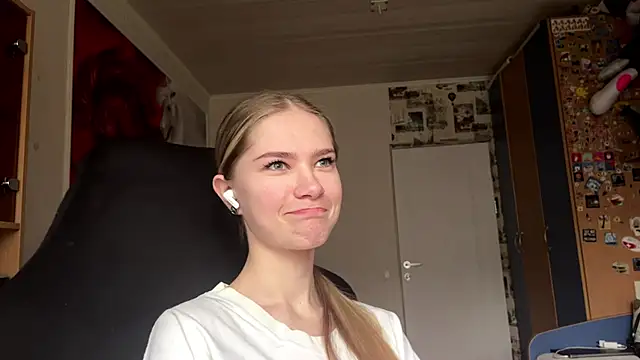 Snapshot of JesicaMortensen chatting on 27, 11, 2025 JesicaMortensen online show from 27, 11, 2025