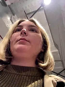 KateBurlesk online show from 28, 11, 2025