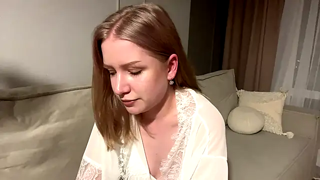 Snapshot of Alice_meow15 chatting on 22, 11, 2025 Alice meow15 online show from 22, 11, 2025