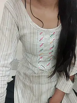 Snapshot of Alli8900 chatting on 18, 3, 2026 Alli8900 online show from 18, 3, 2026