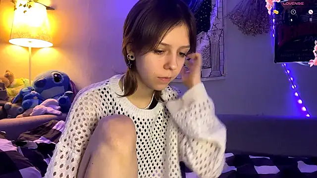 Snapshot of FairyLuna chatting on 28, 11, 2025 FairyLuna online show from 28, 11, 2025