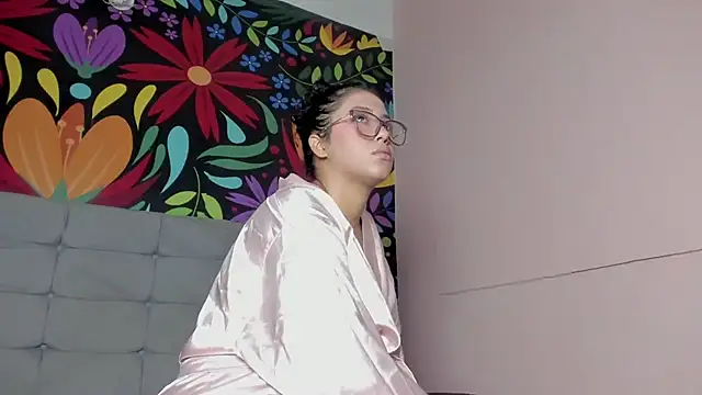 Snapshot of AmberRoses_ chatting on 26, 11, 2025 AmberRoses online show from 26, 11, 2025