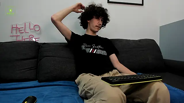 Dilan Wolfe online show from 23, 4, 2026