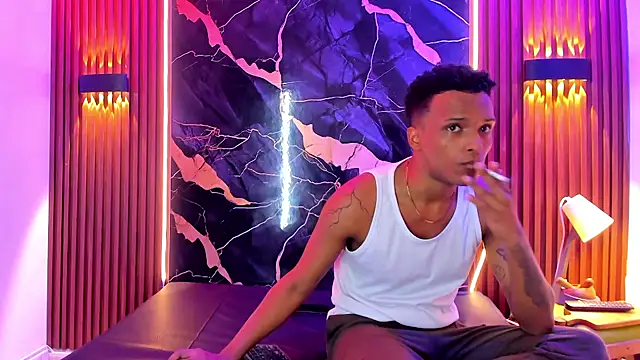 Black Guys Pervert  online show from 28, 11, 2025