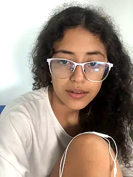 Lucris0304 online show from 25, 11, 2025