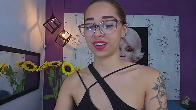 Snapshot of Antonella_mc chatting on 3, 6, 2026 Antonella mc online show from 3, 6, 2026