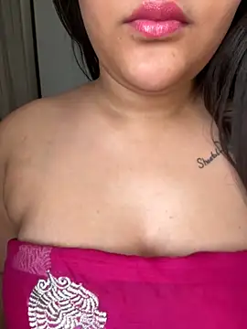 Snapshot of DivyaSharma999 chatting on 25, 11, 2025 DivyaSharma999 online show from 25, 11, 2025