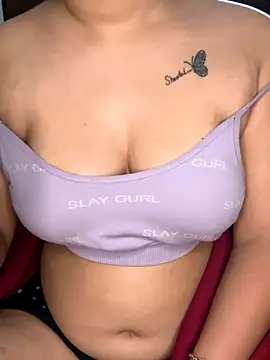 Snapshot of DivyaSharma999 chatting on 27, 11, 2025 DivyaSharma999 online show from 27, 11, 2025