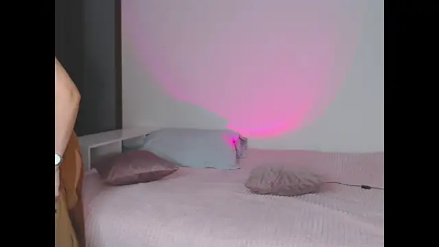 Snapshot of StarAmelina chatting on 28, 11, 2025 StarAmelina online show from 28, 11, 2025