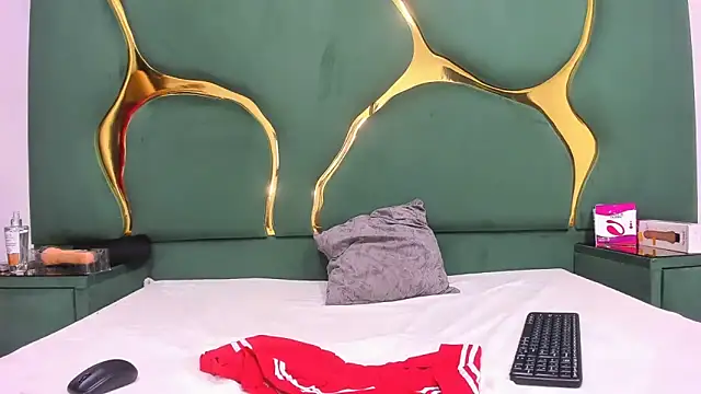 RoxanneBloom online show from 3, 2, 2026