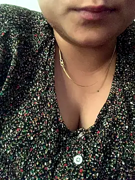 Snapshot of hotladki5 chatting on 3, 12, 2025 hotladki5 online show from 3, 12, 2025