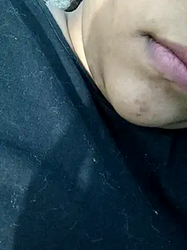 Snapshot of sheff098 chatting on 23, 11, 2025 sheff098 online show from 23, 11, 2025