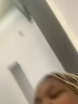 cuddlegiantbear online show from 3, 12, 2025