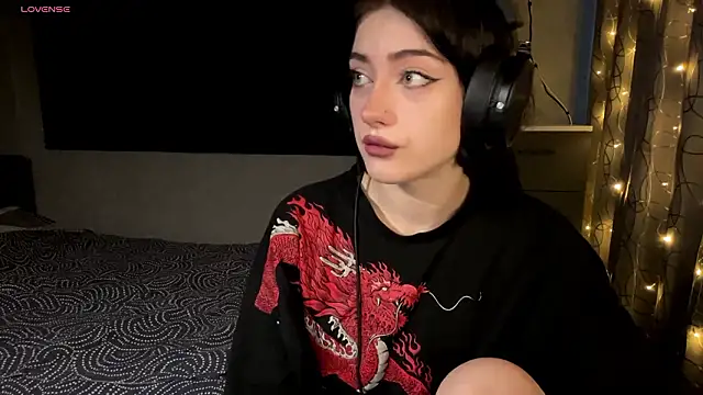 Meowluly online show from 5, 2, 2026