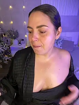 Snapshot of Amalia_Lia_ chatting on 1, 12, 2025 Amalia Lia online show from 1, 12, 2025