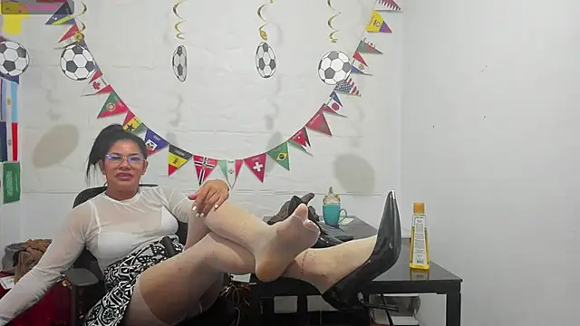 Snapshot of Miss_clarepocahose chatting on 22, 6, 2026 Miss clarepocahose online show from 22, 6, 2026