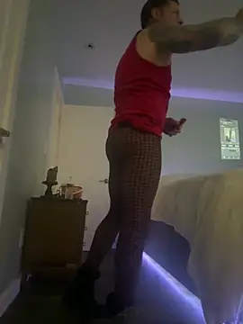 Snapshot of JSizzle13 chatting on 11, 4, 2026 JSizzle13 online show from 11, 4, 2026