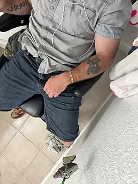 2addictivelyhorny online show from 9, 4, 2026