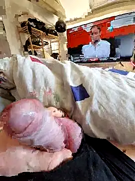 Snapshot of Mangeur44_ chatting on 8, 7, 2026 Mangeur44 online show from 8, 7, 2026