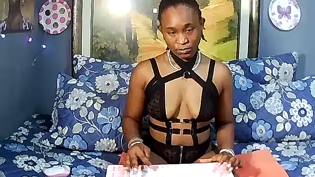 JuicyEbonyGoddess online show from 22, 3, 2026