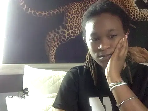 JuicyEbonyGoddess online show from 5, 4, 2026