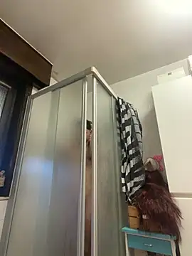 Snapshot of LEODR25 chatting on 25, 11, 2025 LEODR25 online show from 25, 11, 2025