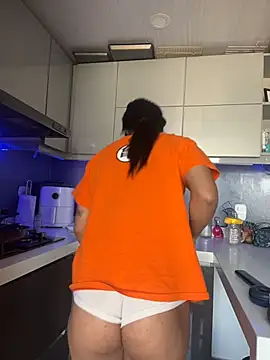 SaraAndrade  online show from 4, 3, 2026