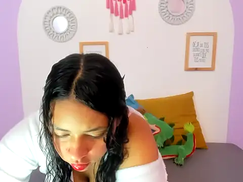 IrisMayer online show from 26, 11, 2025