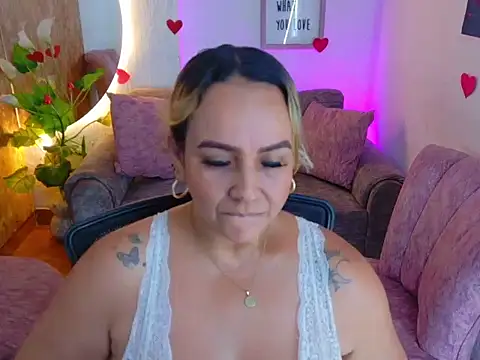 Aunty milf online show from 12, 1, 2026