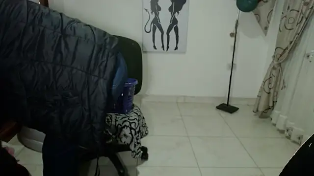 vivian-milf online show from 20, 2, 2026