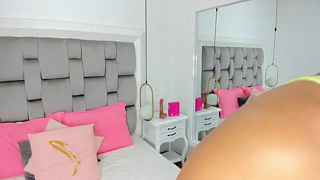 Snapshot of gaby_smit__ chatting on 25, 2, 2026 gaby smit online show from 25, 2, 2026