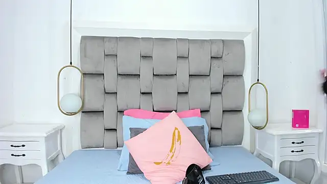 Snapshot of gaby_smit__ chatting on 4, 3, 2026 gaby smit online show from 4, 3, 2026