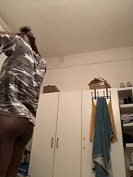    Hannah    online show from 23, 12, 2025