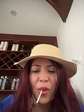 IsaSantoDomingo online show from 19, 12, 2025