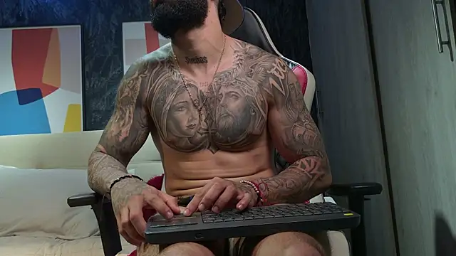 Snapshot of RomanFury chatting on 27, 11, 2025 RomanFury online show from 27, 11, 2025