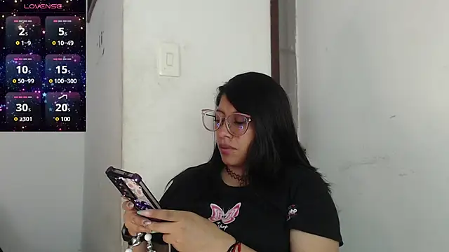 Snapshot of kanroji_mitsuri_08 chatting on 28, 11, 2025 kanroji mitsuri 08 online show from 28, 11, 2025