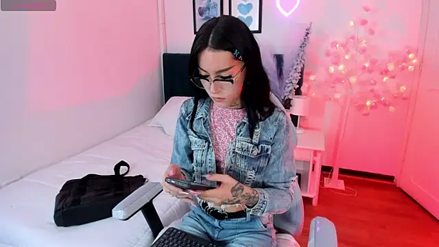 Snapshot of megan_rosse11 chatting on 30, 11, 2025 megan rosse11 online show from 30, 11, 2025