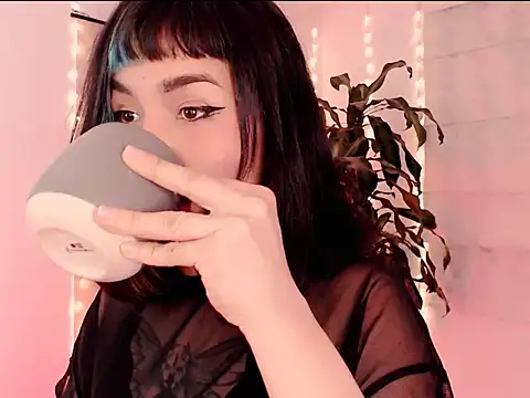 justmartina  online show from 4, 3, 2026